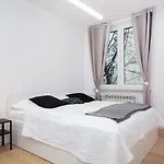 Apartments Warsaw Royal Park By Renters